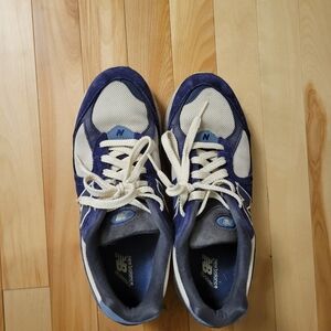 New Balance Blue and Cream Sneakers